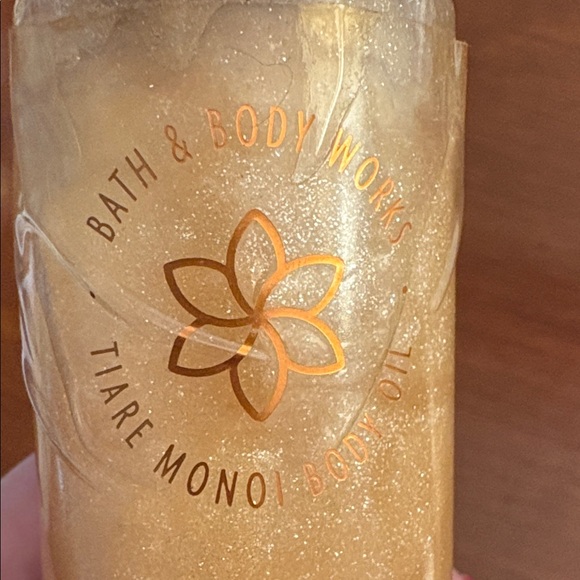 Bath & Body Works Tiare Monoi Body Oil - Gold Glitter - Picture 2 of 6